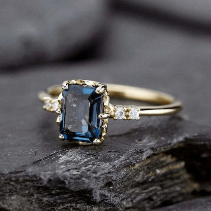 Bague Vintage en Cristal Bleu