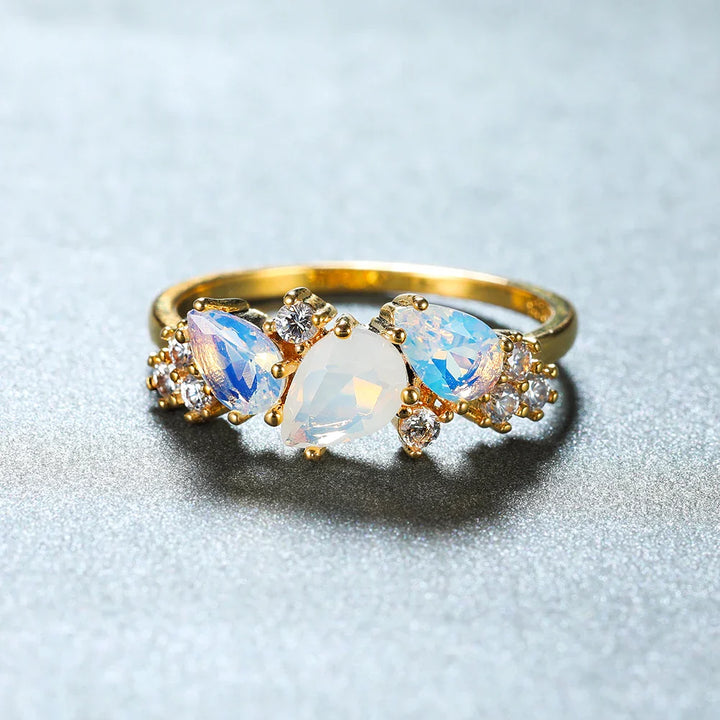 Bague en pierre de lune éclatante